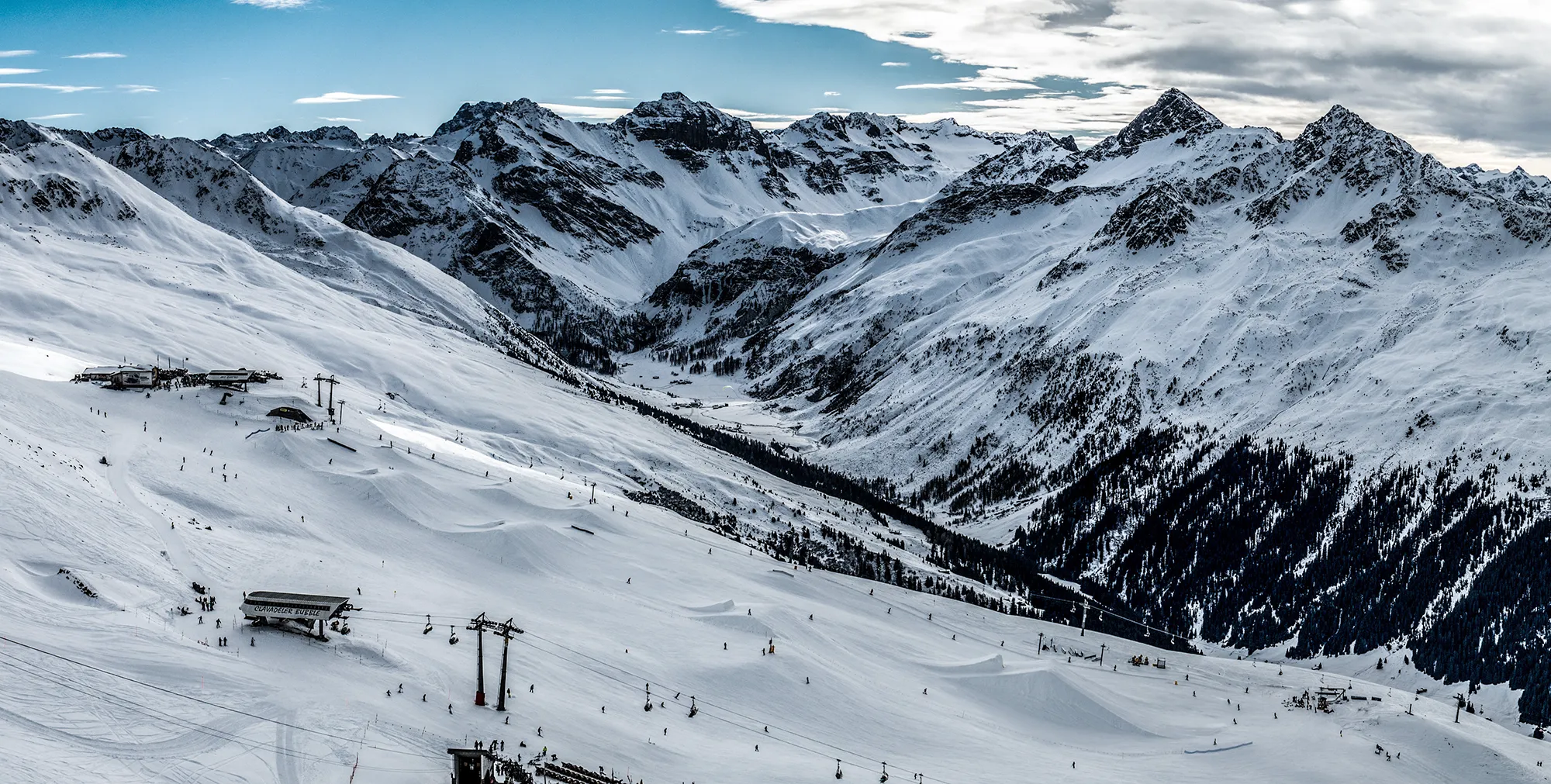 JatzPark freestyle snowpark on Jakobshorn above Davos